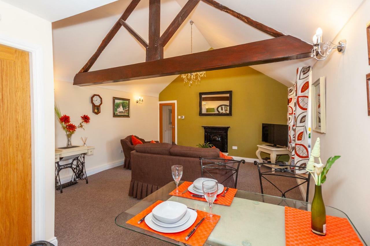 Bodafon Hall Cottages Llandudno Eksteriør billede